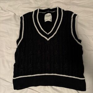 Abercrombie & Fitch Navy and White Sweater Vest
